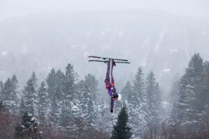Emma Weiß beim "Freestyle Aerials"