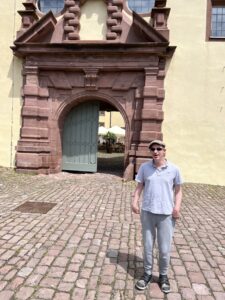 Ich auf dem Schloss Neuenbürg